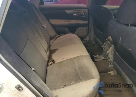 2013 Nissan Altima 2.5 z USA, uszkodzony, nr VIN 1N4AL3AP0DC148068